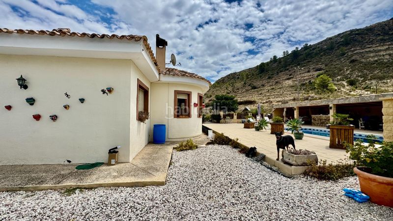 Foto 8bf4c53c-db0f-4f09-812d-4c7fbdb17924. Casa amb aparcament piscina a Relleu