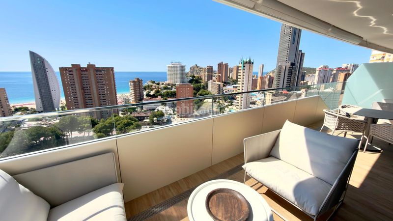 Foto 2c75bdfc-cad7-4fab-9938-d00c06c8aea0. Apartament amb aparcament a Playa Poniente Benidorm