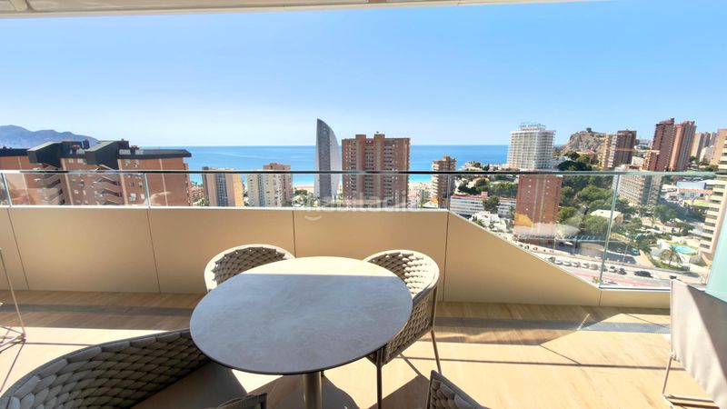 Foto 312085ef-ce94-4135-bfd6-47d29ce17a15. Apartament amb aparcament a Playa Poniente Benidorm
