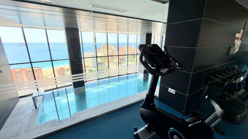 Foto 48d902f4-97ad-471d-964b-ee108a0d2865. Apartament amb aparcament a Playa Poniente Benidorm