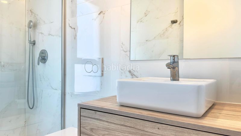 Foto 49207bd6-209e-4ec2-8776-903d51def833. Apartament amb aparcament a Playa Poniente Benidorm