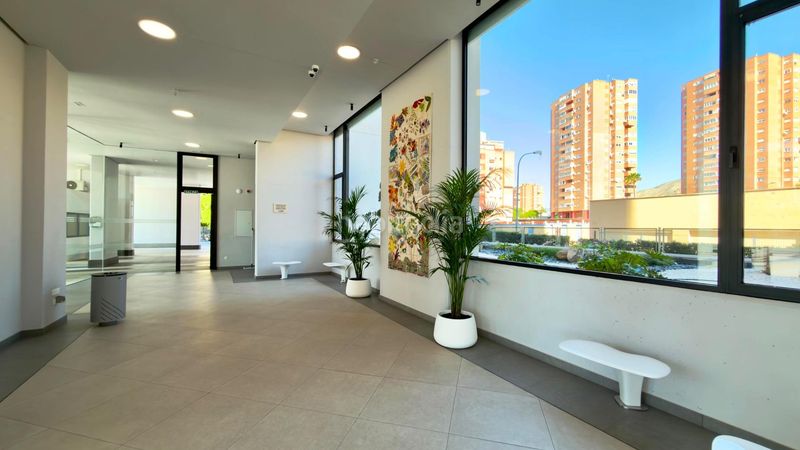 Foto 70d80912-46c5-407b-a847-c73948d35861. Apartament amb aparcament a Playa Poniente Benidorm
