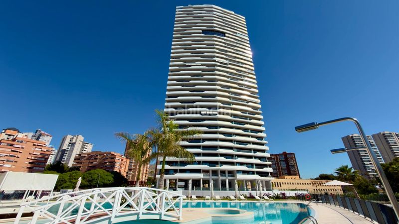 Foto 91555099-729d-48d3-8881-745f43ec53f4. Apartament amb aparcament a Playa Poniente Benidorm