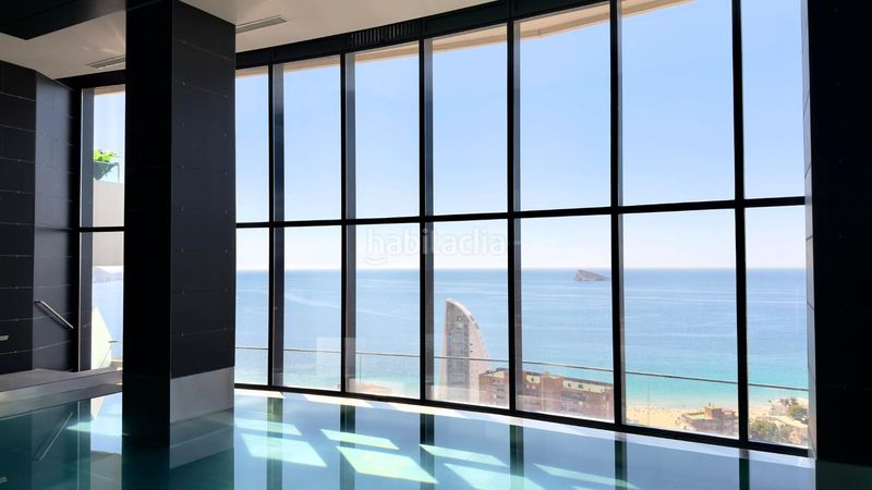 Foto ad5dc698-bd95-4426-91f2-0fe3f9f9654a. Apartament amb aparcament a Playa Poniente Benidorm