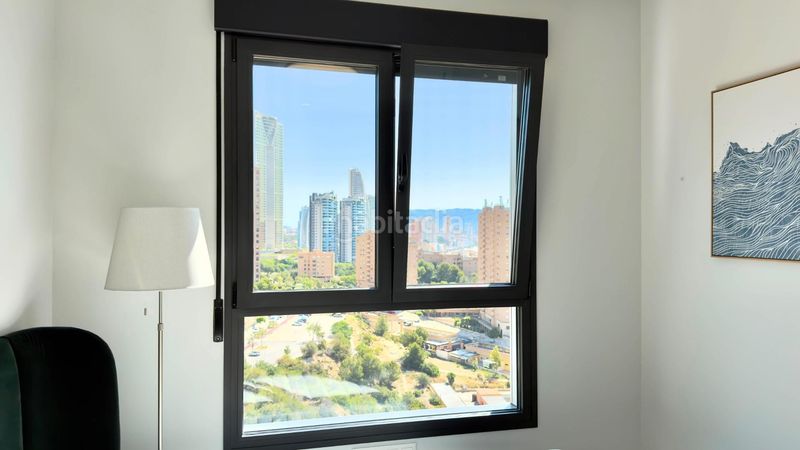 Foto b302896a-cf98-44fa-a400-3536f843f43f. Apartament amb aparcament a Playa Poniente Benidorm