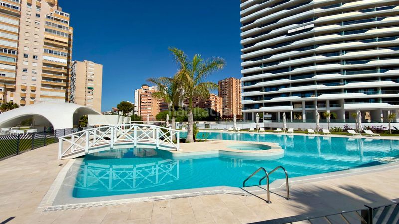 Foto dbfc7540-fef0-4eac-bf6c-c191dd527cfe. Apartament amb aparcament a Playa Poniente Benidorm