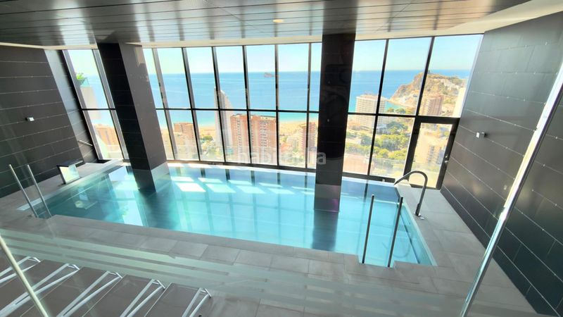 Foto ea746ad8-344c-4e47-9af9-a525b13112ed. Apartament amb aparcament a Playa Poniente Benidorm