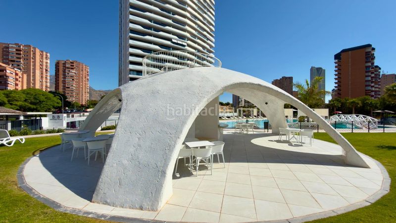 Foto fb8f7454-8dd2-4a0e-91ac-4678fccd8645. Apartament amb aparcament a Playa Poniente Benidorm