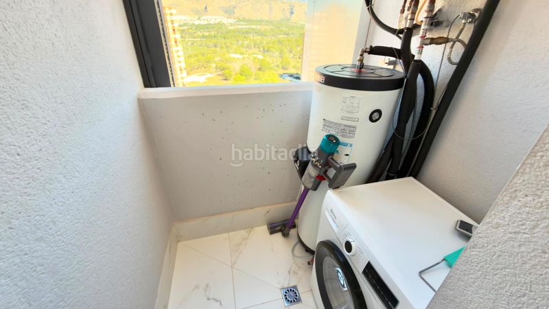 Foto fe56e5a3-032e-455f-88ed-361e0543f2f3. Apartament amb aparcament a Playa Poniente Benidorm