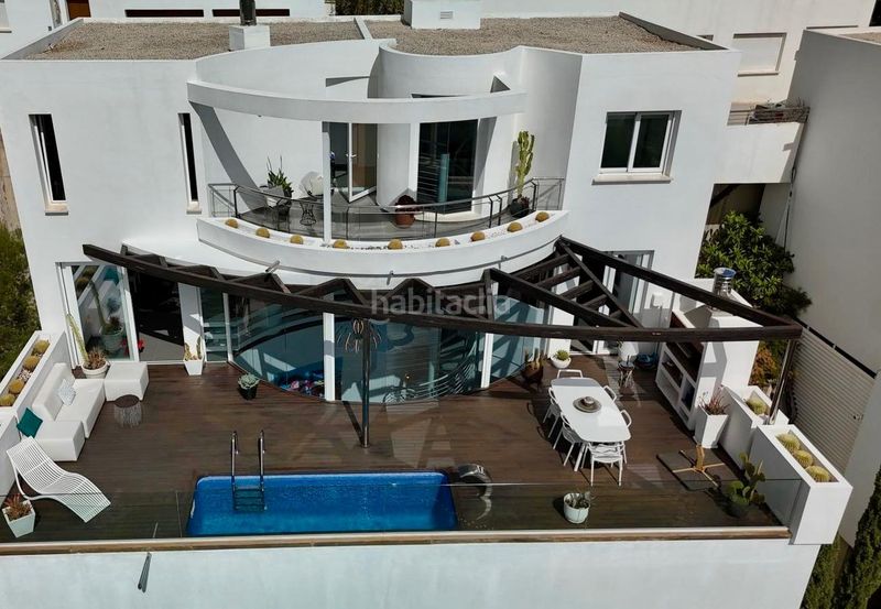 Foto c12f7a79-7780-44f5-b1da-3c656305c1d9. Àtic amb calefacció aparcament piscina a Altea la vella Altea
