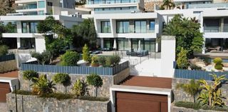 Chalet  Carrer roma 6. Exquisita villa con piscina privada y vistas panorámicas en sier