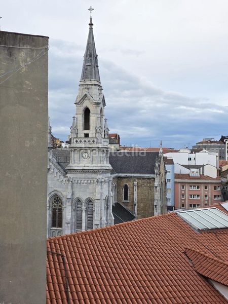 Foto 0c71aa7f-72ff-4df0-8c65-5adf9d59ce73. Àtic a Centro Avilés