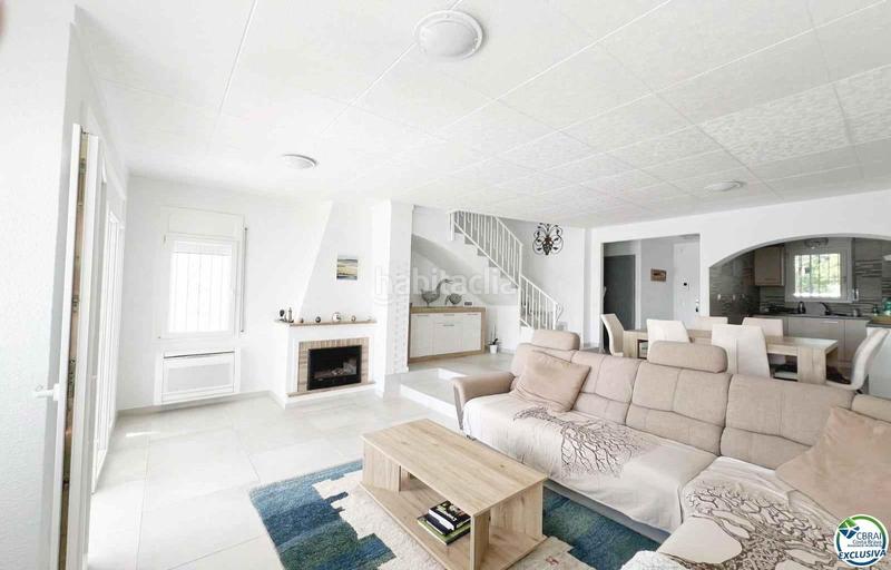 Foto 1a7c302d-6783-42d3-8d85-6339ed48c807. Chalet casa en venta con amarre en , costa brava en Empuriabrava