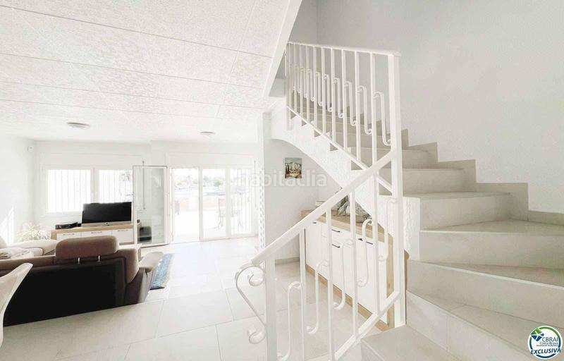 Foto ac557088-592c-4130-8d00-931588a226e7. Chalet casa en venta con amarre en , costa brava en Empuriabrava