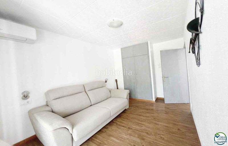 Foto c50ab2ce-9ea5-4182-acef-630ee7c7420f. Chalet casa en venta con amarre en , costa brava en Empuriabrava