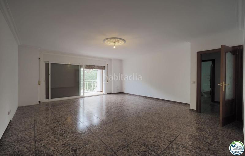 Foto 39be16bf-1ff0-44e8-a1db-8c47b46c9abb. Piso apartamento amplio céntrico y a 250 m de la playa en Roses