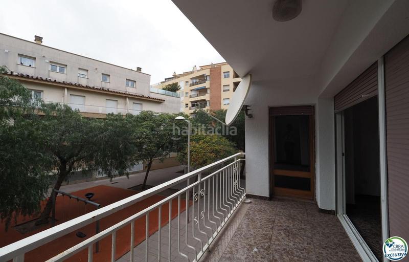 Foto 6a84f0b4-0aea-4d2e-bd0a-cd964e6733e2. Piso apartamento amplio céntrico y a 250 m de la playa en Roses