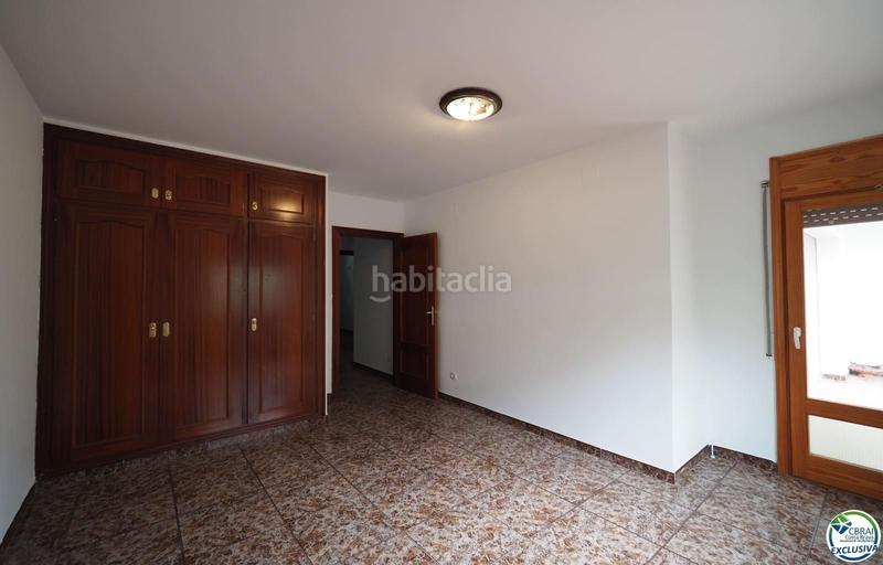 Foto 9928c277-8a2b-4d12-af03-b914a3ea0473. Piso apartamento amplio céntrico y a 250 m de la playa en Roses