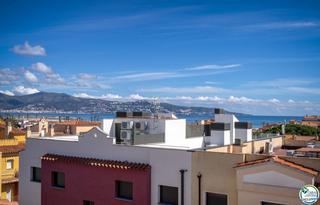 Appartement  Gran reserva. Apartamento con solárium y vistas al mar en el centro de empuria