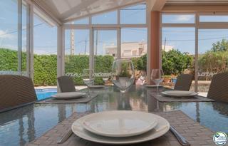 Xalet  Puigmal. Gran chalet con piscina en mas mates