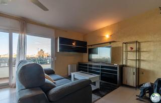 Piso  Nord. Magnifico apartamento en una zona tranquila y vistas al canal.
