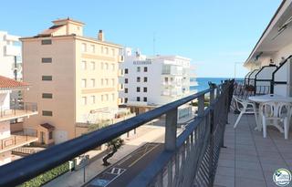 Pis  Miguel de cervantes. Àtico con terraza de 30 m2  vista al mar en el salatà
