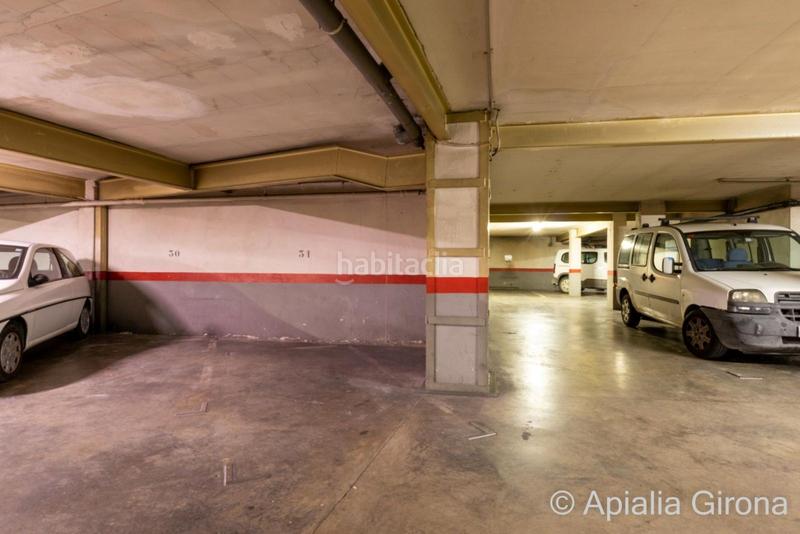 Foto 612d3132-101d-4fe0-a37a-43c9e68da4b8. Autoparkplatz in Eixample Nord Girona