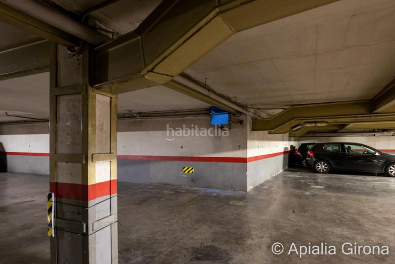 Foto df0149a3-c32b-4748-afb4-5f60db4d3f5f. Autoparkplatz in Eixample Nord Girona