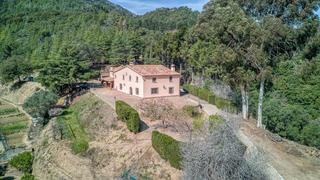 Xalet  Veinat de hortsavinya. Masía rodeada de naturaleza cerca de la costa brava