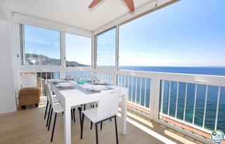 Pis  Canyelles. Preciosas vistas al mar, oportunidad!