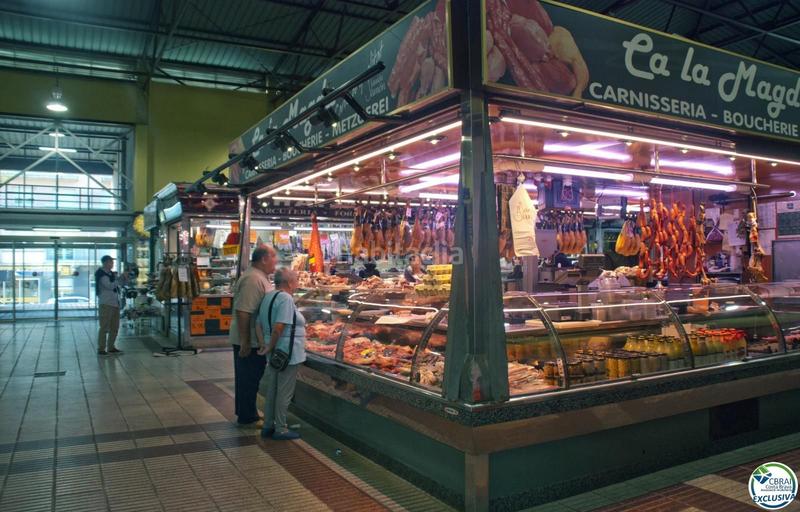 Foto e1624fc1-0e85-49eb-bf77-4cf8ed83de71. Chalet casa con jardín y dos apartamentos. en Nord Roses