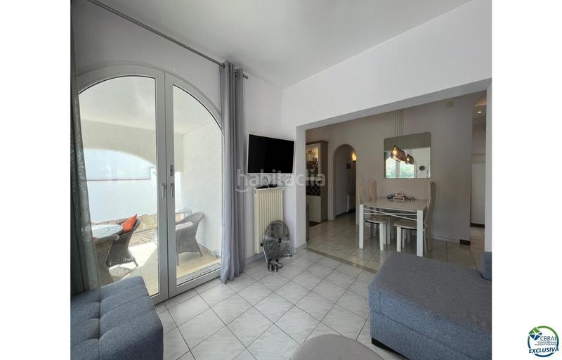 Foto f38899e3-0f7e-401d-ba0b-70197160bc1e. Chalet en venta casa al canal orientación sudeste , terreno de 542m2 y amarre de 12m en Empuriabrava