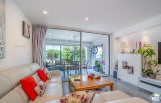Etagenwohnung  Figueres. 1 linea de mar en roses, vive el autntico sabor a mar