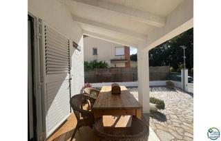 Xalet  Calle argentera. Casa en mas mates con 3 habitaciones terreno y vistas al parque