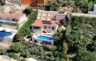 Chalet  Anglaterra. Gran casa en  palau saverdera con vistas