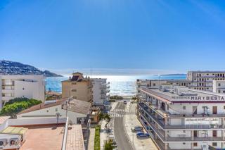 Apartamento  Calderon de la barca. Atico duplex con vistas a solo 150 m de la playa