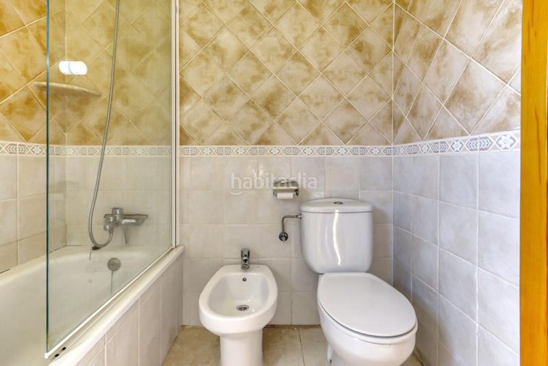 Foto a2757388-fb6d-4a06-8db9-b320aaad32e6. Appartement avec chauffage parking dans Salatar Roses