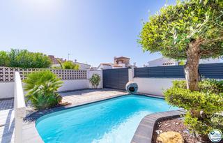 Chalet  Del cap gros. Todo en 1 nivel,  con piscina