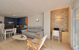 Appartement à Santa Margarida. Bonito apartamento reformado con piscina