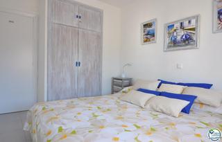 Appartement  De la platja. Roses apartamento frente al mar con licencia turística