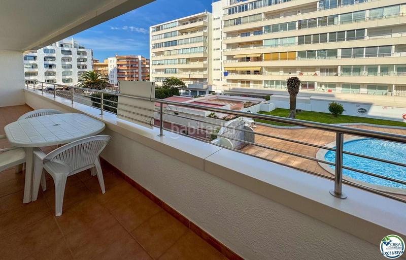 Foto 04e8baa3-18fc-422d-8a67-b747cc456fb5. Apartamento tu hogar frente al mar con piscina en Roses