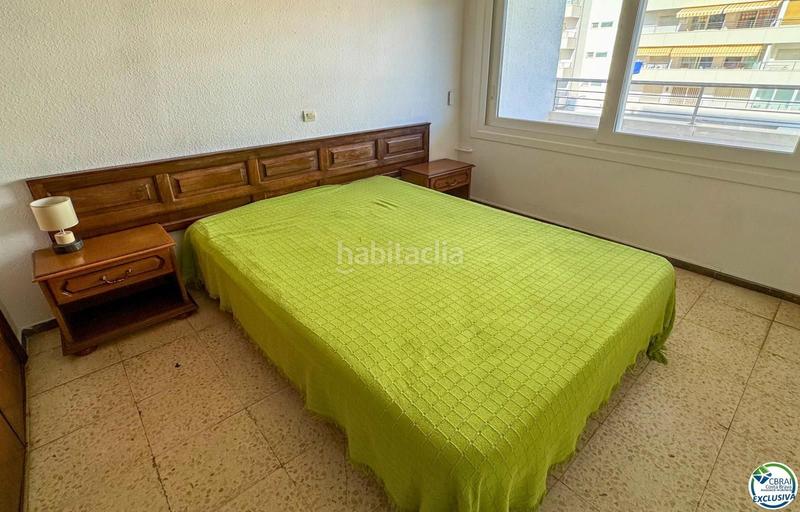 Foto 60fd8287-b03e-4ad5-85cf-75fdb9a48f0e. Apartamento tu hogar frente al mar con piscina en Roses