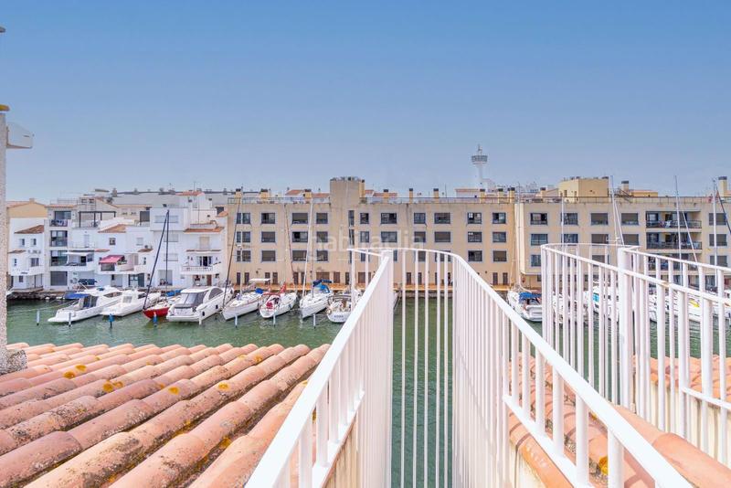 Foto 2f3dbe18-3afa-48f0-a3d5-26f2c530a239. Apartament amb aparcament a Port Grec - Port Moxó Empuriabrava