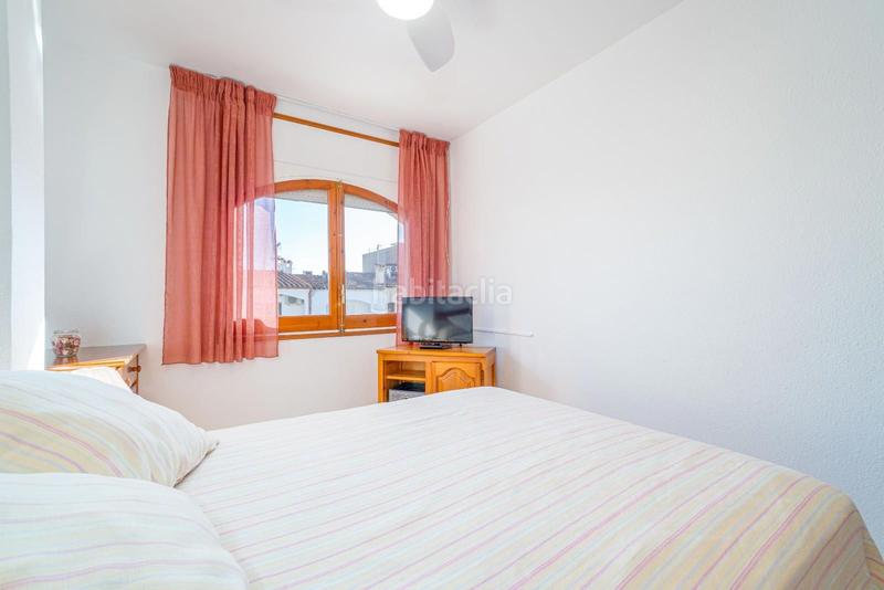 Foto 439801b4-7a95-4204-8bb0-e2efbe06c262. Apartament amb aparcament a Port Grec - Port Moxó Empuriabrava