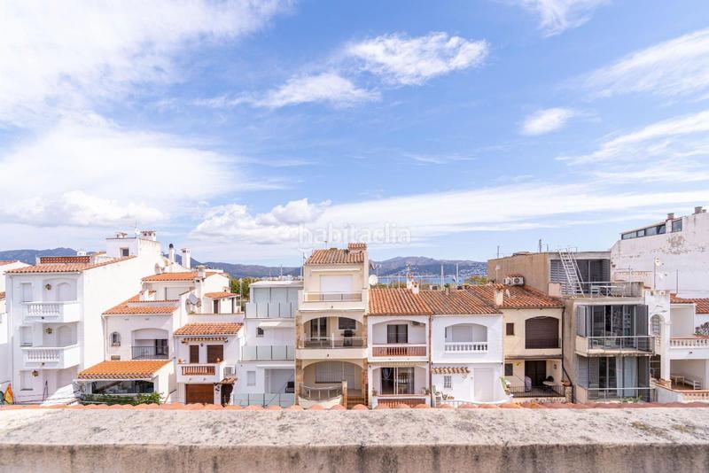 Foto 5e0ebef6-3d98-4362-9289-e73337a83acd. Apartament amb aparcament a Port Grec - Port Moxó Empuriabrava
