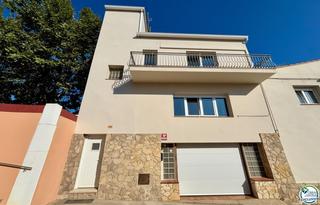 Haus  Angel guimera. Amplia casa familiar con garaje en torroella de montgrí  4 dormi