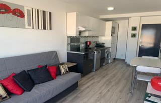 Apartamento  Alberes. Apartamento renovado con vista al canal en empuriabrava