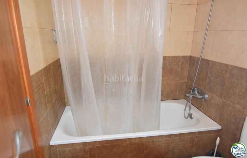 Foto 49b30255-6ab6-4d75-9ca0-7ece967133bc. Etagenwohnung mit parking in Salatar Roses