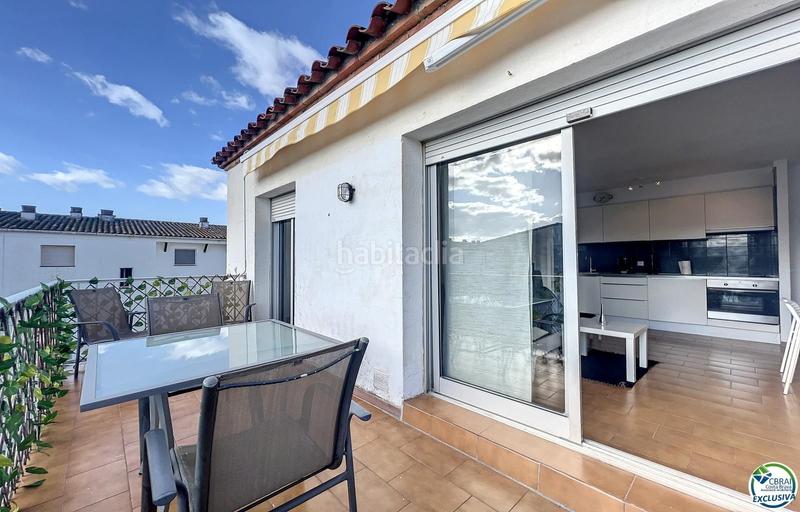 Foto 43b2c98e-8523-4d0f-9a53-3ebb948cad83. Apartamento encantador apartamento con licencia turística sector poblat típic. en Empuriabrava