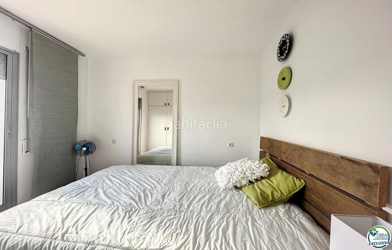 Foto a219775b-96ad-4c55-8c5a-96d15d92628f. Apartamento encantador apartamento con licencia turística sector poblat típic. en Empuriabrava